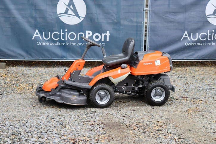 Veiling: Zitmaaier Husqvarna R 216 AWD Benzine 2012, Jardin & Terrasse, Tondeuses autoportées, Enlèvement