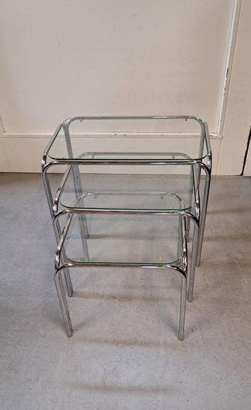 Tables gigognes - verre et aluminium - Trois tables, Antiquités & Art