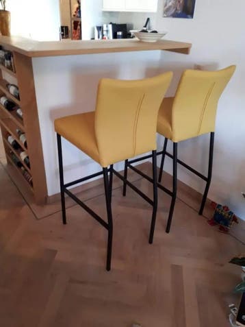 Set van 2 leren barstoelen - geel leer, Huis en Inrichting, Barkrukken, 1 kruk, Ophalen of Verzenden, Nieuw