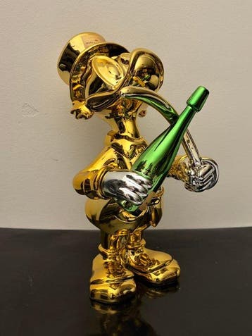 GF Exclusives - Moët & Chandon Champagne Bottle Duck 3D