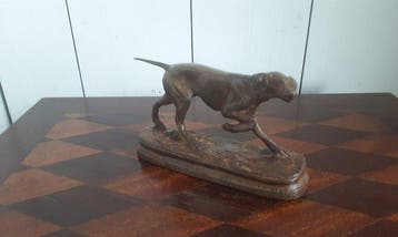 P. Chenet - Figuur - Jachthond - Brons