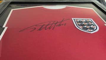 England - Coupe du Monde de Football - Sir Geoff Hurst -