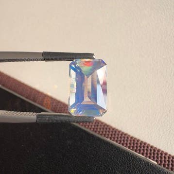 1 pcs Kleurloos Maansteen - 4.76 ct - nternational Colored, Nieuw