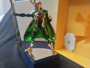 Swarovski - Beeldje - Marvel Loki - 5674467 - Box +