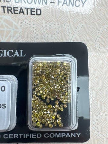 Zonder minimumprijs - 273 pcs Diamant (Kleurbehandeld) -, Nieuw