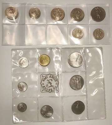 Vaticaan, Italië. 2 sets of coins including silver (Zonder
