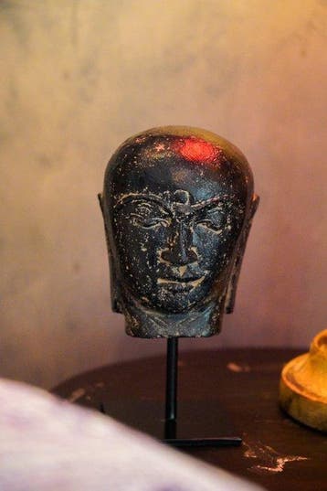 Statue, NO RESERVE PRICE - Stunning Lava Stone Buddha Head, Antiquités & Art
