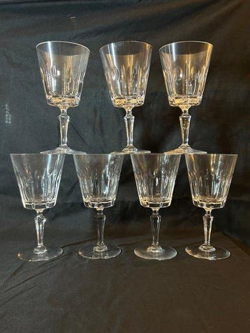 Val Saint Lambert - Wijnglas (7) - Kristal - Groot gesneden