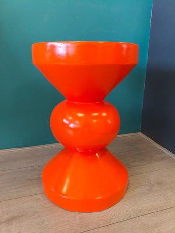 Moderne Oranje - Bijzettafel - Magnesiumoxide