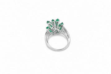 Ring - 18 karaat Witgoud - 4.50ct. tw. Smaragd - Diamant