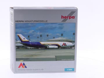 Schaal 1:500 Herpa 515375 Armenian Airlines - Ilyushin IL..., Ophalen of Verzenden, Gebruikt