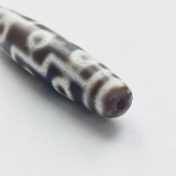 Oud Tibetaans/Nepalees Geëtst agat Kralen-talisman met 9, Antiek en Kunst