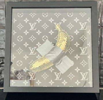 Rob VanMore (XX) - Louis Vuitton Dont eat the banana Gold