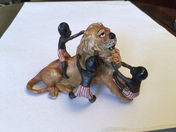 Sculpture, Gentil lion - 5 cm - Bronze peint à froid
