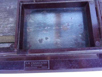 La Française Etoile à Paris - sigaretten dispenser -