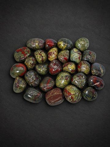 ***GEEN RESERVE*** Dragonblood Jasper getrommelde stenen | 1