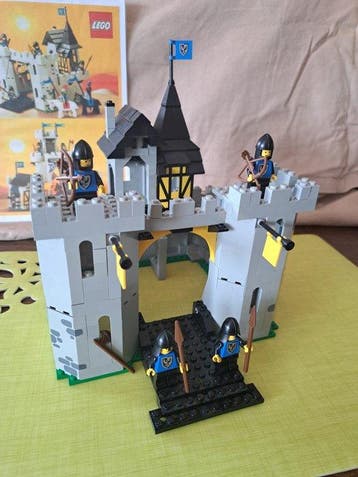 Lego Set - 6074 - Castle - Black Falcons Fortress, Kinderen en Baby's, Speelgoed | Duplo en Lego, Nieuw