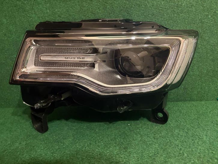 Phare av. gauche Jeep Grand Cherokee WK2 Xenon 68266665AJ, Autos : Pièces & Accessoires, Éclairage, Jeep, Neuf, Enlèvement ou Envoi