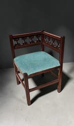 Chaise - Noyer - Angulaire néo-gothique