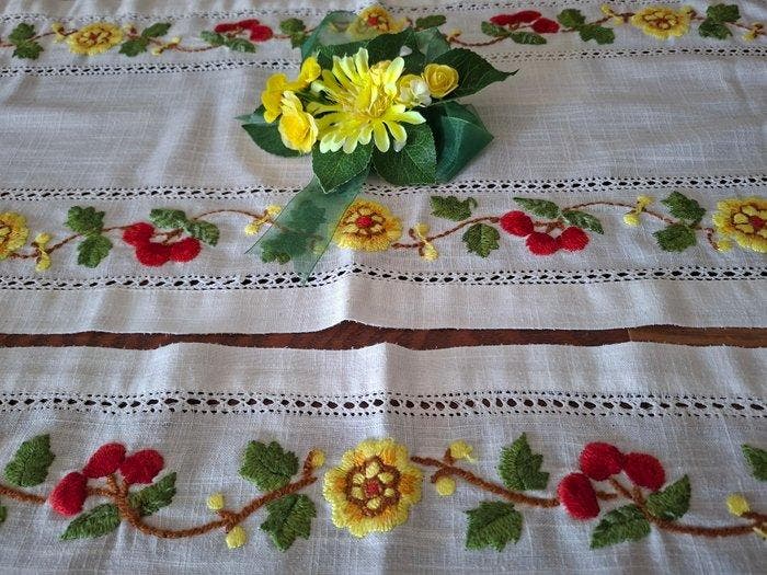 Charmants chemins de table printaniers réalisés avec de, Antiquités & Art, Tapis & Textile