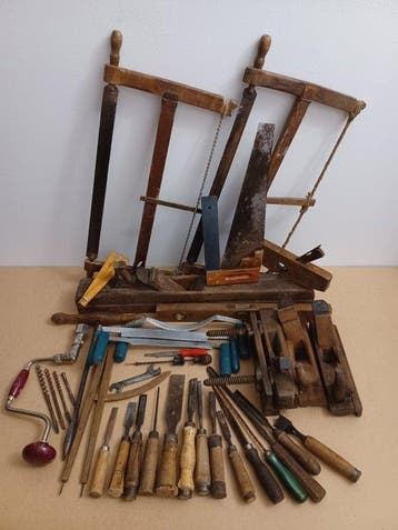 Outil de travail (39) - Gros lot d’outils de menuisier