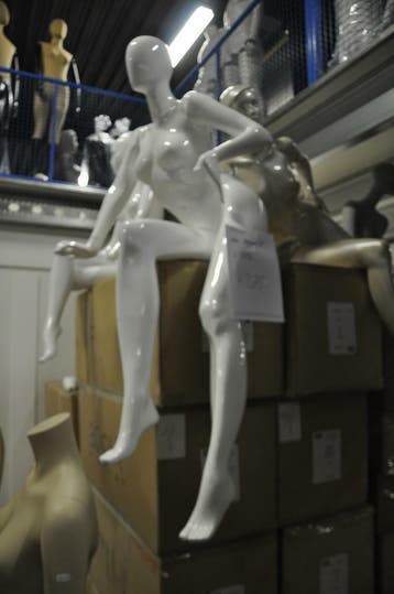*TIP*  Exclusief a merk damesfiguur zittend, Ophalen of Verzenden