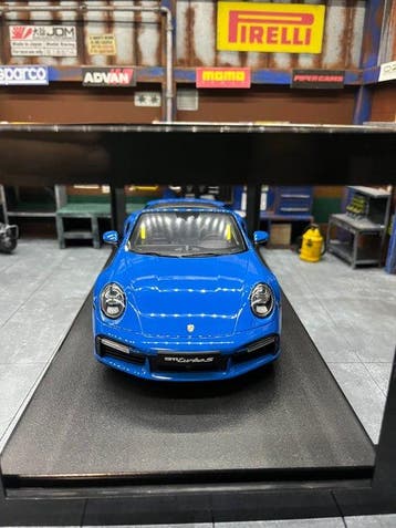 GT Spirit 1:18 - Modelauto - Porsche 911 (992) Turbo S, Nieuw