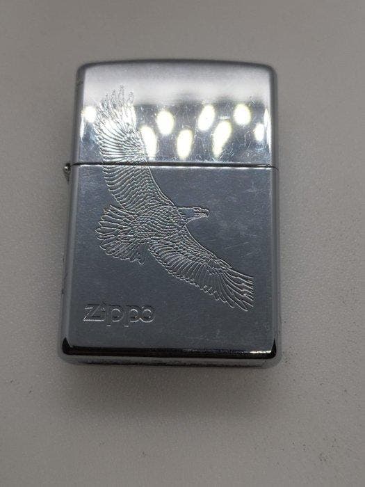 Zippo - Zippo Lighter: Engraved Soaring Eagle 1999 - Zonder, Verzamelen, Rookartikelen, Aanstekers en Luciferdoosjes