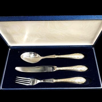 Portuguese Silver Cuttlery Set (3 Pieces) - engraved - in, Antiek en Kunst