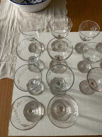 Verre à vin (17) - Cristal - Coupes en cristal taillées