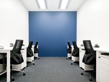 Espace de bureau pour 5 pers. à HQ Charleroi Airport, Verzenden
