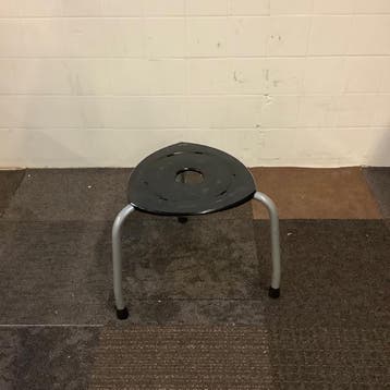 ahrend 262 kruk, drie poots, zith. 40 cm,  zwart - grijs, Gebruikt