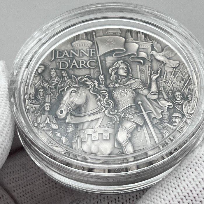 Niue. 5 Dollars 2025 – Jeanne d’Arc – 2 oz Silver coin – Ag, Timbres & Monnaies, Monnaies | Europe | Monnaies non-euro