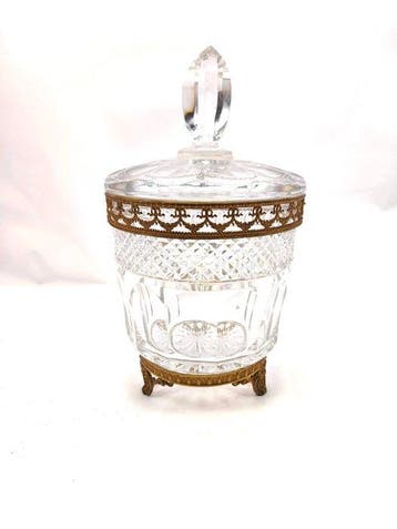 Centre de table - Coupe ou bol de Baccarat avec couvercle,
