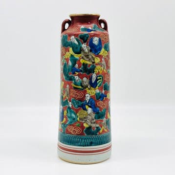 Vaas - Steengoed, Cilindrische figuurlijke vaas met