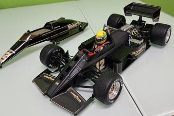 Minichamps 1:12 - Model sportwagen - Lotus Renault 97T John