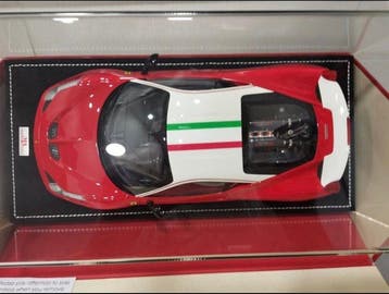 Very rare! MR collection 1:18 - Modelauto - Ferrari 458
