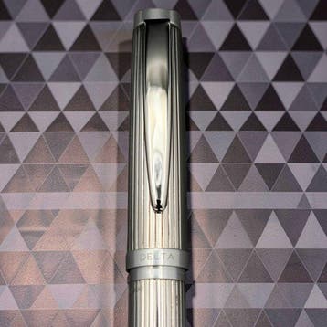 Delta - Metal Acanalado (Pinstripe / Fluted) - Vulpen