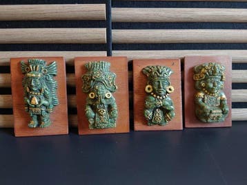 Sculpture, Aztec/Mayan Wall plaques - 12.8 cm - Malachite,