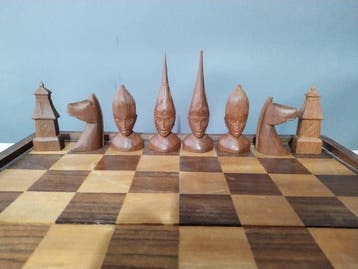 Schaakspel - Javaanse Schaakstukken - Hout, Antiek en Kunst