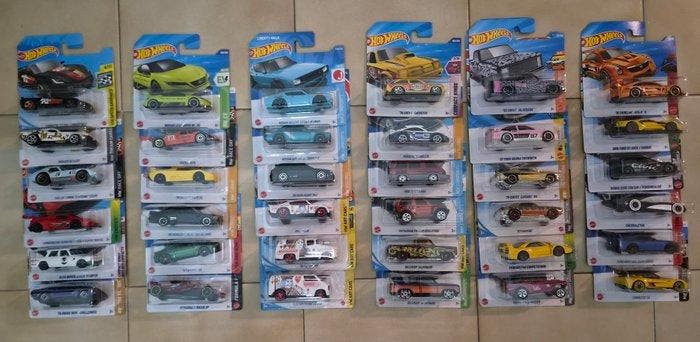 Mattel, Hot Wheels 1:64 - Voiture miniature (72) - Hot, Hobby en Vrije tijd, Modelauto's | 1:5 tot 1:12
