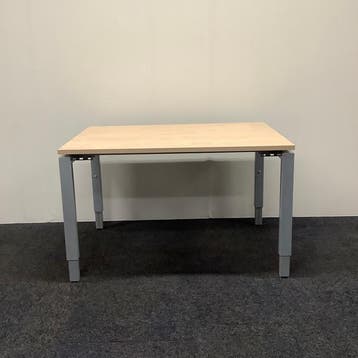verstelbaar bureau 120x80 cm, Grijs metalen poten - Ahorn, Huis en Inrichting, In hoogte verstelbaar, Gebruikt
