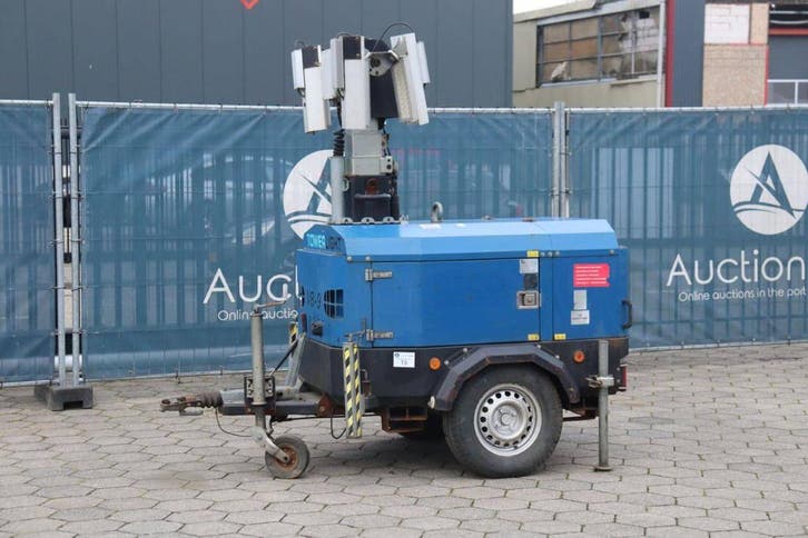 Veiling: Lichtmast Towerlight VB9LR-1451 Benzine 1.6kW 2012, Doe-het-zelf en Bouw, Bouwverlichting, Ophalen