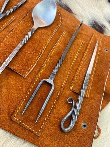 Ménagère - Ensemble de couverts forgés à la main dans le