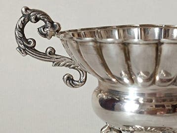 Centre de table - Alpaca plaqué argent - Griffons mythiques