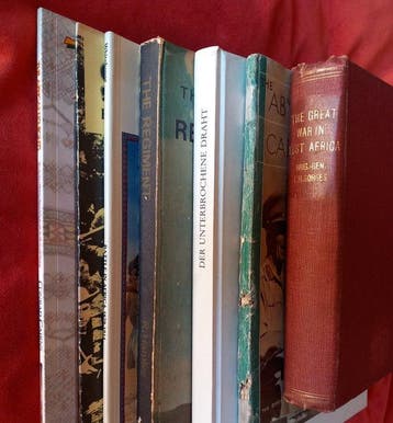 African Wars – Lot with seven books/booklets/magazine -