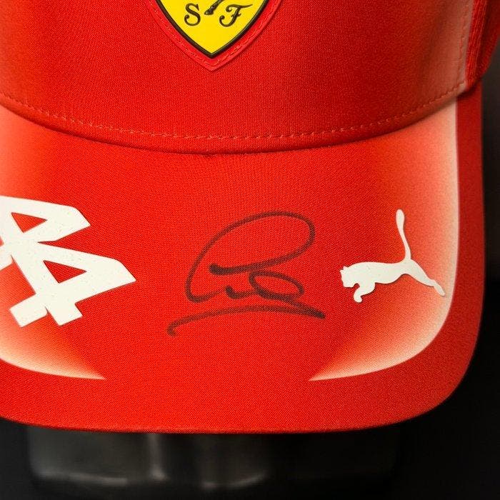 Ferrari - Formule 1 - Lewis Hamilton - 2026 - Pet, Verzamelen, Automerken, Motoren en Formule 1