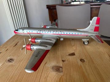 Daiya - Avion de tourisme - American Airlines N5071 Douglas