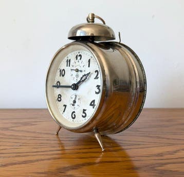 Réveil - Kienzle - Métal - 1930-1940, 1940-1950 - Réveil, Antiek en Kunst