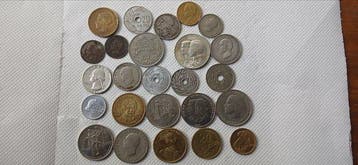 Wereld, voornamelijk Griekenland. Lot of 25 coins, incl.